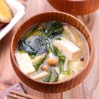 【豆腐とわかめとしめじのお味噌汁】