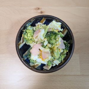 ゆいの作ってみた!投稿(【ブロッコリーと卵の黒胡椒マヨサラダ】簡単シンプルサラダ☆)