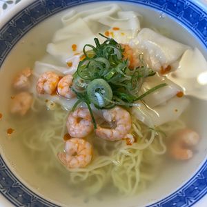 hananekoの作ってみた!投稿(5分で完成！超簡単で超美味しい♡包まない海老ワンタン麺)