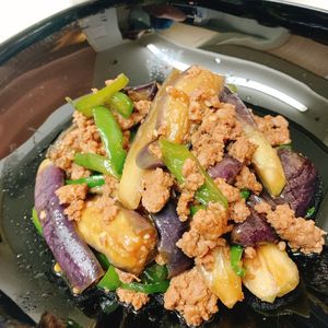 りんの作ってみた!投稿(茄子とピーマンの肉味噌炒め。)
