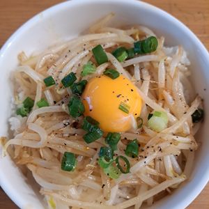 201558の作ってみた!投稿(3分で作れる節約メシ！くたくたもやし丼)