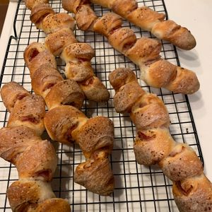 ぐ〜たら子の作ってみた!投稿(じゅわっとベーコン！パン屋さんのベーコンエピ)