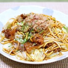 深みのある味「ゲソ天入りソース焼きそば」