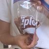革命！罪悪感ゼロ◎もんで冷やすだけ【濃厚チョコアイス】の工程2