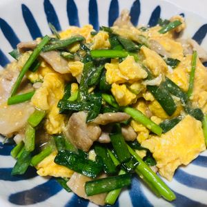 新米ちゃんの作ってみた!投稿(簡単おうち中華【絶品！豚肉とニラのとろ卵炒め】)