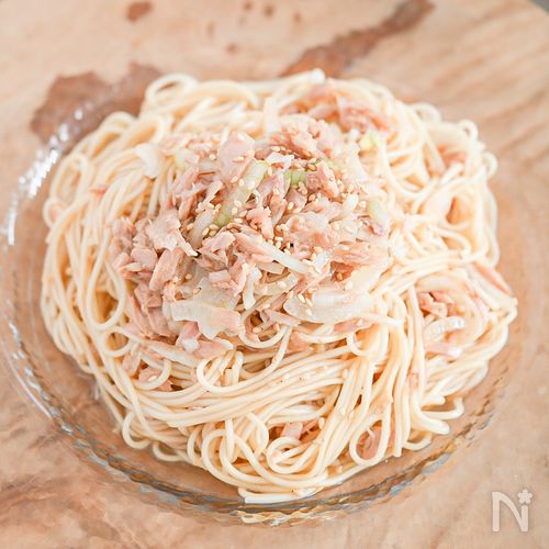 ぱぱっと作ってぱぱっと食べよ！ツナ缶と新玉ねぎの和えそうめん