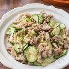 包丁まな板不要！【豚こまズッキーニのバタポンチーズ】