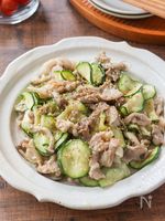 包丁まな板不要！【豚こまズッキーニのバタポンチーズ】