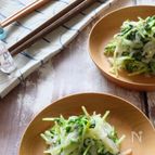 豆苗と白滝のごまからし和え