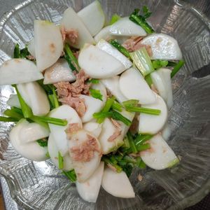 鶏皮坊主の作ってみた!投稿(かぶとツナのうま塩レモンマリネ)