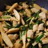 ヒラメの作ってみた!投稿(ご飯が進む！鶏むね肉とたけのこの香味ごま酢炒め)