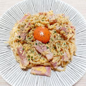 よっこの作ってみた!投稿(別茹で不要！【ワンパン濃厚カルボナーラ】牛乳でＯＫ♩)