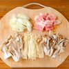 たっぷりきのこと豚バラの和風あんかけラーメンの工程1