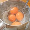【究極の味玉】ねっとり濃厚 黄身まで味染み/殻つるんのコツの工程2