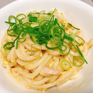 お料理happy🍀の作ってみた!投稿(旨味たっぷり！青ねぎまみれ♡ツナたまオイマヨ焼きうどん)