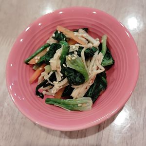 1150882の作ってみた!投稿(発酵うまみでパパっと！ほうれん草とえのきの醤油麹あえ)
