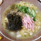 【パックのもずく酢で簡単】サッポロ一番の冷やし中華
