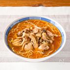 たっぷりきのこと豚バラの和風あんかけラーメン