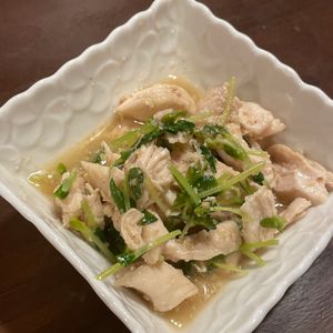 ププfamの作ってみた!投稿(レンジ＆ワンボウルで♪『蒸し鶏と豆苗の中華風ごま酢あえ』)