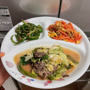 ケの作ってみた!投稿(少ないお肉で大満足♪牛こまときゃべつとピーマンのスタミナ炒め)