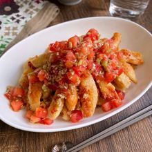 焼いてかけるだけ「カリカリチキンのトマトサルサ」