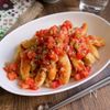 焼いてかけるだけ「カリカリチキンのトマトサルサ」