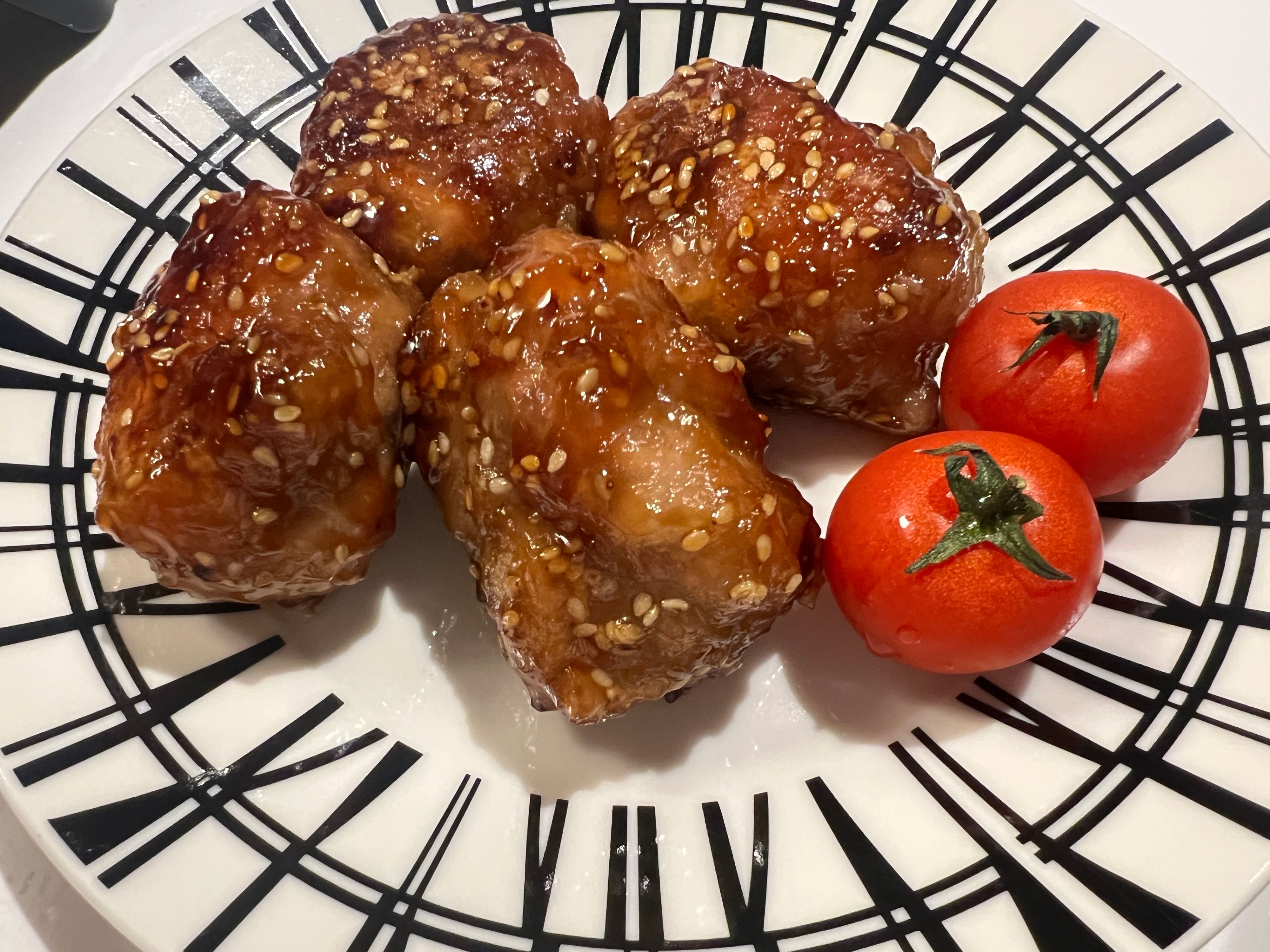 おかしです 黒甘酢肉団子｜お惣菜など冷凍食品・調味料・無添加化粧品通販