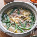 【とろとろ白菜と豚バラの濃厚白湯鍋〜にんにく塩麹仕立て】