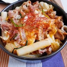 【煮込み10分】甘辛やみつき!豚とキャベツのトッポギ煮