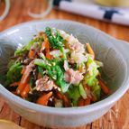 抱えて食べたい♪『湯かけ白菜とツナ塩昆布の無限サラダ』
