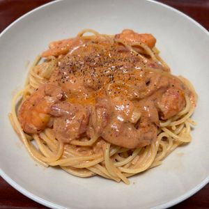 りんごの作ってみた!投稿(簡単お店クオリティ♡『海老とベーコンのトマトクリームパスタ』)
