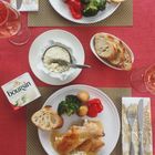 クリスマスをきらびやかに演出。チキン×ブルサンのチーズで作る本格的だけど、簡単なメインディッシュ