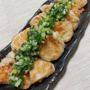 よっこの作ってみた!投稿(やみつきになるおいしさ！むね肉のネギだれがけ)
