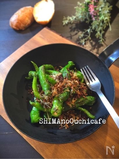 甘唐辛子とジャコのさっと炒め　ししとうでも良いよ♪