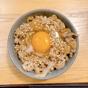 ちちうえ@料理に目覚めたパパ🥹の作ってみた!投稿(衝撃の旨さ!男子が喜ぶガッツリ飯!我が家の『スタミナ豚丼』)