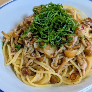 まゆのの作ってみた!投稿(とろっと旨みが絡む！ツナとなめこの和風アーリオオーリオパスタ)