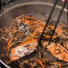 10分で完成!【鮭ひじき丼】の工程2