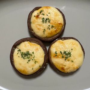 Hideの作ってみた!投稿(椎茸の味噌マヨチーズ焼き)