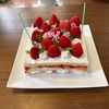 ヨウコばぁばの作ってみた!投稿(苺のスクエアケーキ)