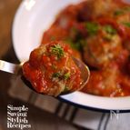 揚げずにつくる肉団子でミートボールのトマト煮込み