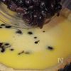 お節の黒豆の残りで！黒豆のエッグタルトの工程8