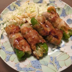 たりおの作ってみた!投稿(とろ〜りチーズがたまらん！ご飯がすすむ「ピーマンの肉巻き」)