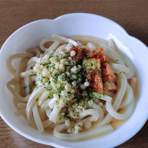 めぇの作ってみた!投稿(【冷やしたぬきキムチうどん】かけるだけ！のせるだけで美味！)