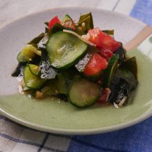 わかめとトマトときゅうりの酢の物