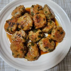 とももの作ってみた!投稿(詰めないピーマンの肉詰め風！【ピーマンとりつくね】)