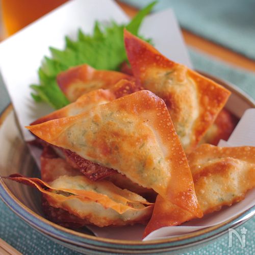 パリッとやみつき！しそはんぺんのワンタン揚げ