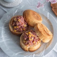 【防災ごはん】コンビーフと缶入りパンの防災オープンサンド