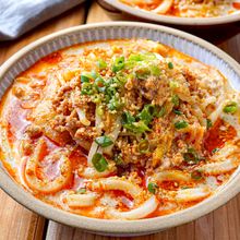 【ピリ辛キムチごま味噌うどん】ピリ辛うま辛味が食欲そそる！