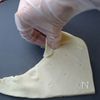 型なしで！材料5つ【ハートいちごパイ】の工程3