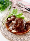 圧力鍋で＊牛すね肉の赤ワイン煮込み